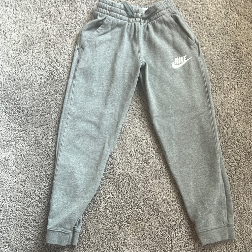 Nike Gray Sweatpants Elastic Cuffs Relaxed Fit